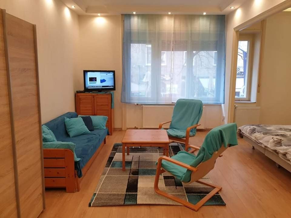 Lara Apartman Будапеща Екстериор снимка