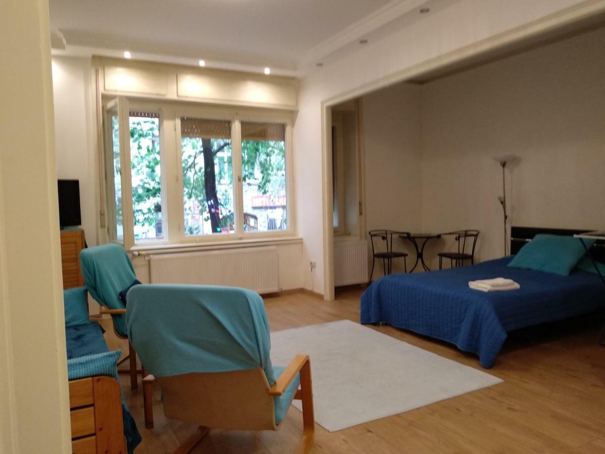 Lara Apartman Будапеща Екстериор снимка