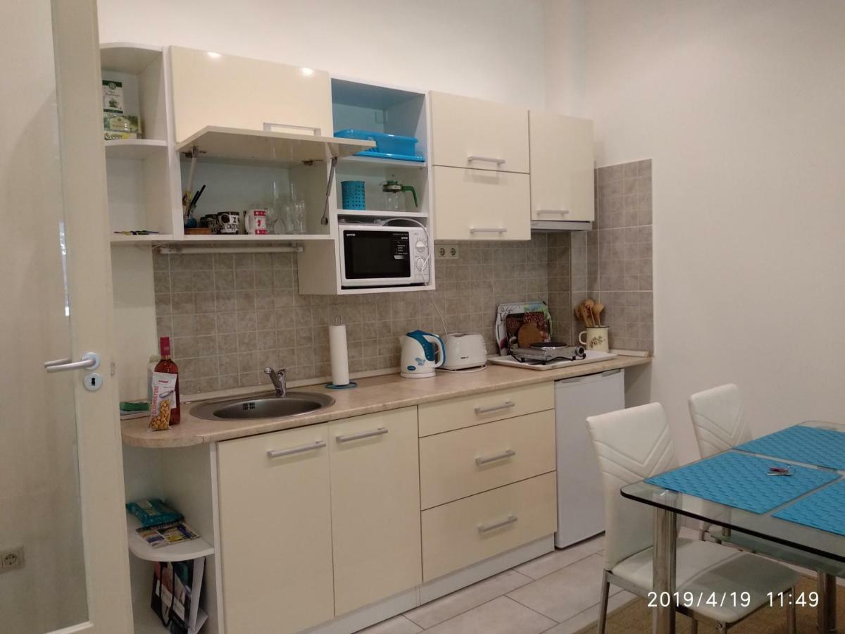 Lara Apartman Будапеща Екстериор снимка