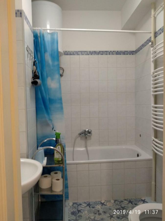 Lara Apartman Будапеща Екстериор снимка